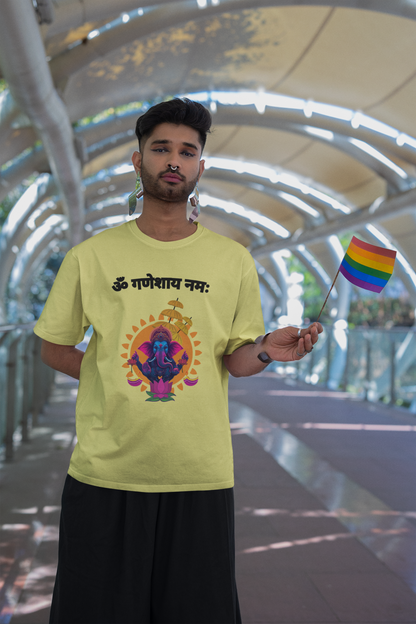 Hindutva : Om Ganeshaya Namaha Sanskrit T-Shirt